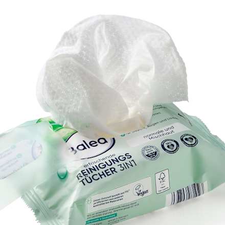 Balea 3in1 Refreshing Makeup Remover Wipes, 25 pcs